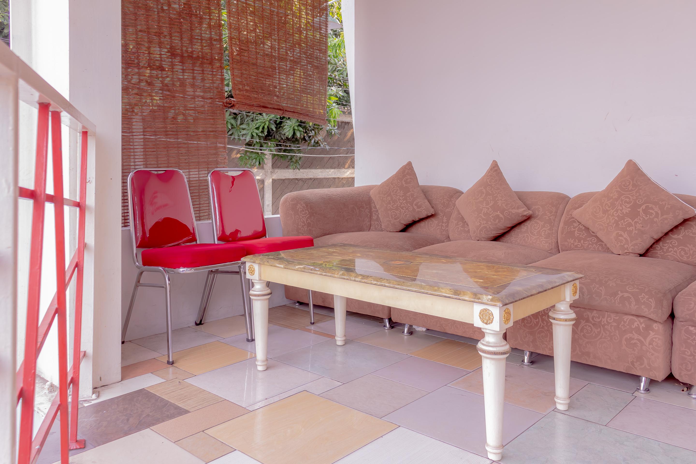 فندق Oyo 208 G House جاكرتا المظهر الخارجي الصورة